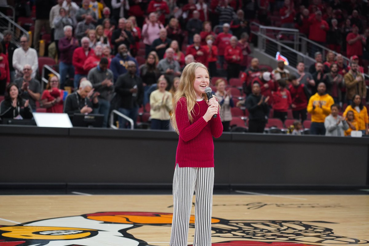 Derek Brightwell🐀 (@d_brightwell_) on Twitter photo An absolutely fantastic rendition of the National Anthem and a well-deserved standing ovation from those in attendance. <a href="/ConnieLeonard/">Connie Leonard</a> <a href="/LouisvilleWBB/">Louisville Women’s Basketball</a> An absolutely fantastic rendition of the National Anthem and a well-deserved standing ovation from those in attendance. <a href="/ConnieLeonard/">Connie Leonard</a> <a href="/LouisvilleWBB/">Louisville Women’s Basketball</a>
