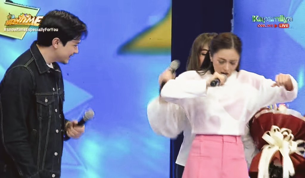 iLoveKIMMYYY_'s tweet image. Welcome to It's Showtime Mega Star Sharon Cuneta and Alden Richards.
#ShowtimeEspeciallyForYou

#KimChiu @prinsesachinita