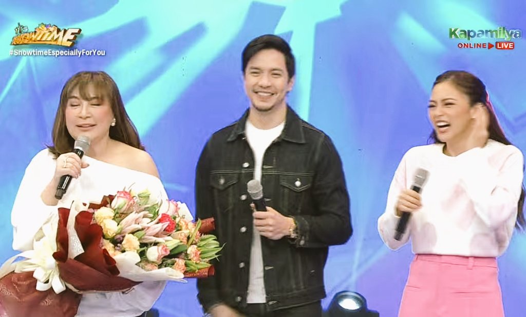 iLoveKIMMYYY_'s tweet image. Welcome to It's Showtime Mega Star Sharon Cuneta and Alden Richards.
#ShowtimeEspeciallyForYou

#KimChiu @prinsesachinita