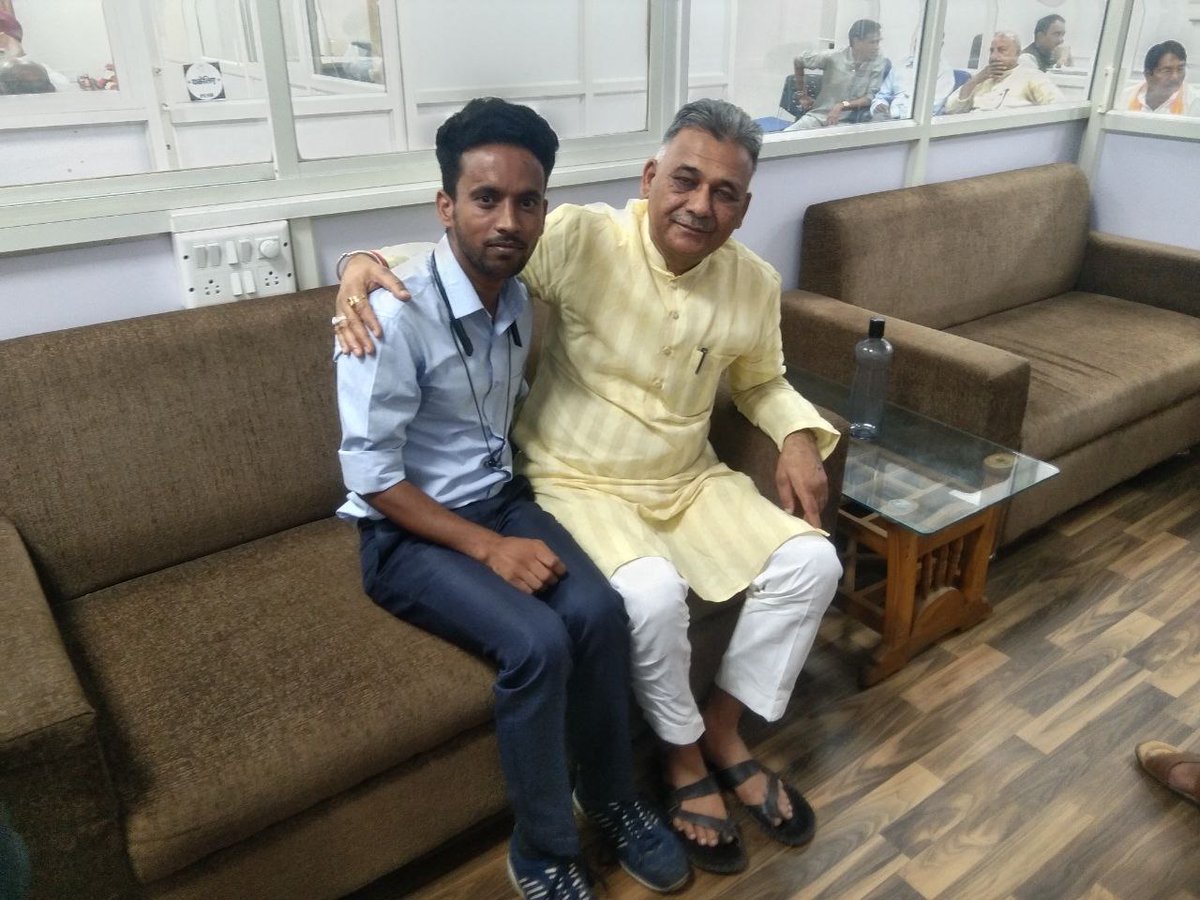 AnKiTJh19860292's tweet photo. मध्यप्रदेश के आदरणीय शिक्षा मंत्री जी@Indersinghsjp जी आपने आचार संहिता के यानी चुनाव से ठीक पहले कहा था कि सरकार बनते ही #प्राथमिक_शिक्षक_भर्ती_वर्ग3 में 10,000 से ज्यादा पदों पर #पदवृद्धि कर #ओबीसी_होल्ड एवं #वेटिंग_क्लीयर करेगें जिससे सभी वर्गों के अभ्यर्थियों को फायदा होगा ! https://t.co/9ruaAPY0h5