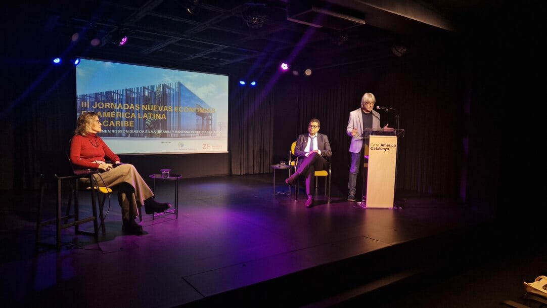 Honoured to have spoken earlier this week together with <a href="/eclac_un/">ECLAC</a> at <a href="/americatalunya/">Casa Amèrica Catalunya</a> on the need of shifting economic goals, policies and behaviours to transition to #NewEconomies that deliver on pleople, nature and climate.