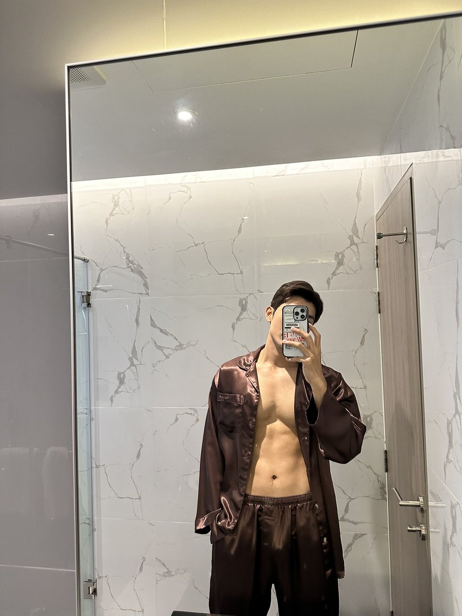 MSuppasit's tweet photo. จากสามีที่รัก❤️ #MyWifesGunslingerGod https://t.co/ZDCdfOQQDy