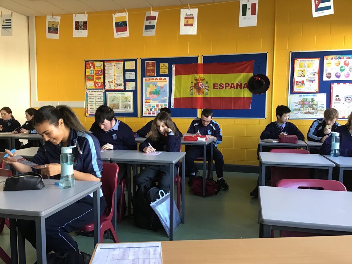 gaelcholaistec's tweet photo. 1/3 Bhรญ go leor cรณcaireachta & biongรณ ar siรบl I rith Sheachtain na dTeangacha! Students were busy cooking exotic dishes & with Spanish bingo during Languages Week! #ThinkLanguages #ThinkLanguagesWeek @CorkETB https://t.co/FY2YdL1DPw
