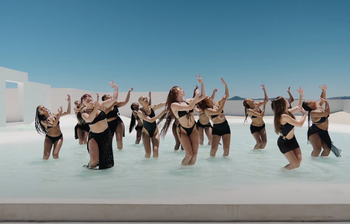 Watch: Tyla's Hit "Water" Gets a Rudi Smit Treatment! - goodthingsguy.com/lifestyle/watc…