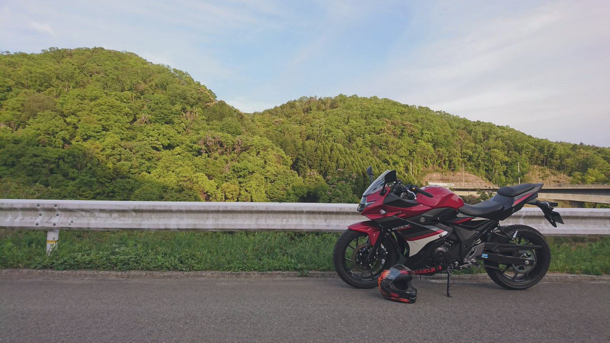AnchoRrobot's tweet photo. 7年前:GSX-R400R(gk76a)
5年前:GSX250R(2BK-DN11A)
1年前:GSX-R1000(GT77A)
今年:ABARTH595 Competizione https://t.co/60Zxu8Cmc8