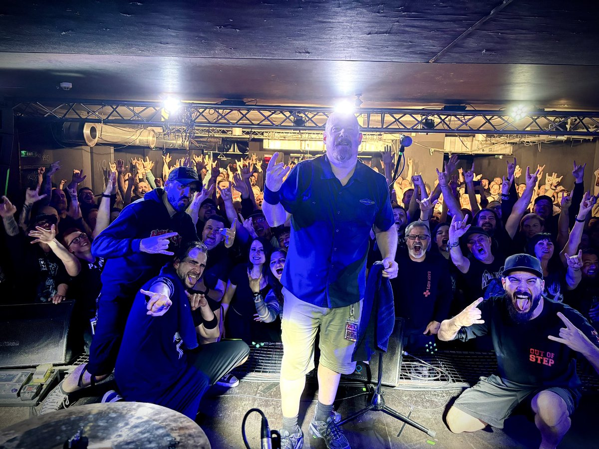 Praha, Czechia is always something 😱🤯🪓 thanks for the amazing time y'all!

#propain #nyhc #drumlife