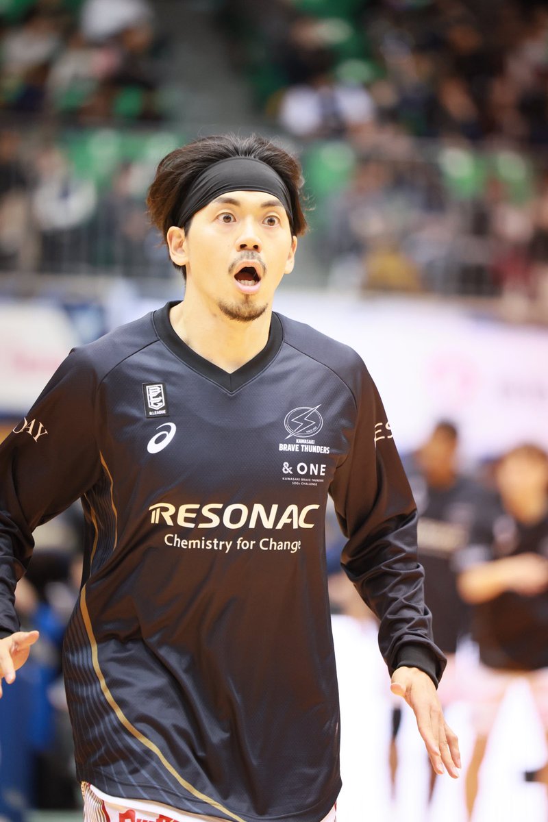 St_Yoda_photo's tweet photo. #川崎ブレイブサンダース
#篠山竜青 選手のファンサ
練習中でも楽しませていただきました。

2023/12/2 長崎vs川崎 https://t.co/GQr1SQTaIu