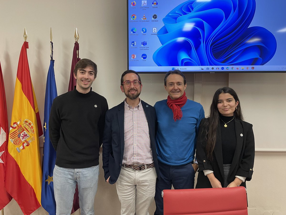 El pasado 30 de noviembre organizamos el debate “Causas y consecuencias de la Guerra de Ucrania” con los profesores David J. Cantalapiedra y Javier Morales <a href="/jmoraleshdez/">Javier Morales</a> en @CCPPySOCUCM. 

¡Muchas gracias a ambos por debatir sobre el conflicto desde la teoría de las RRII!