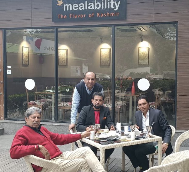 mealability's tweet photo. Such a pleasure having our cricketing legends at  #Mealability today . 
Thank you for visiting us .
@therealkapildev https://t.co/9sxQfIR3PI