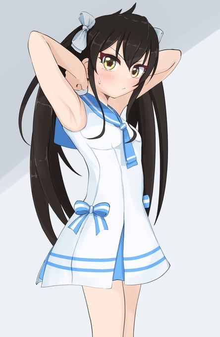 的場梨沙さんのセーラーミズギワンピースタイプ