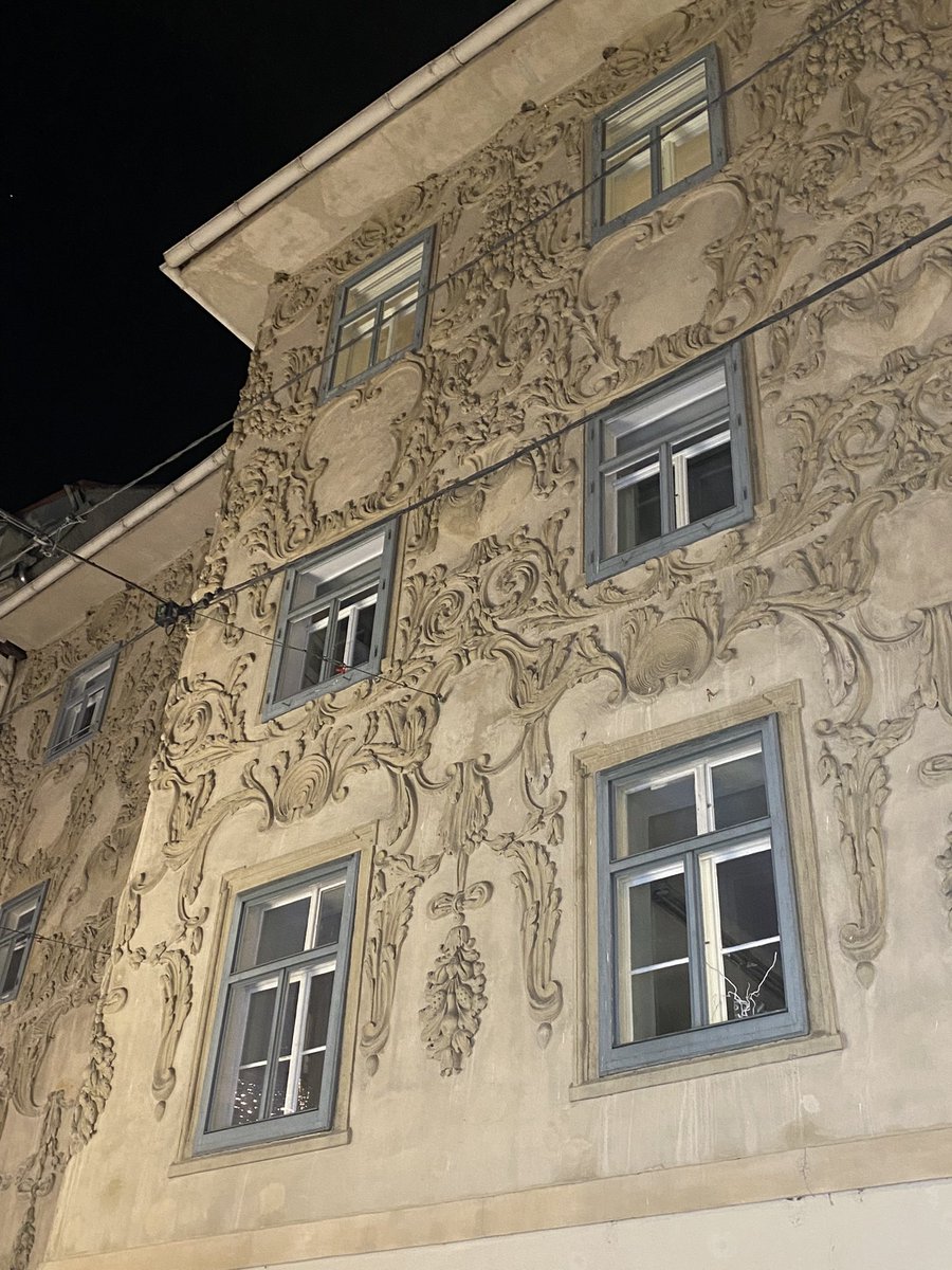 tofugorl's tweet photo. Austria so far with bf 🥹🖤 https://t.co/sdSLibisCw