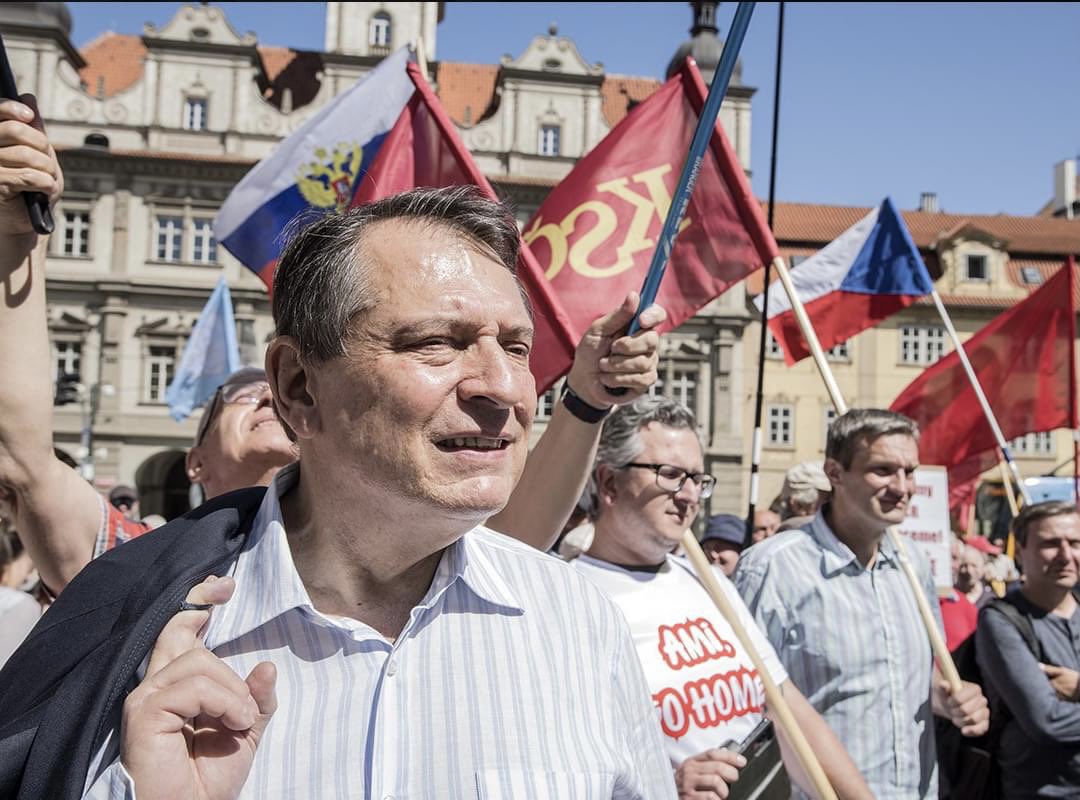CzechiaElects's tweet image. Despite the expectations that former Prime Minister Jiří Paroubek would run with the Communists, reports suggest that negotiations have fallen through and Paroubek will run independently with parties Domov, ČSNS and ČSSD.