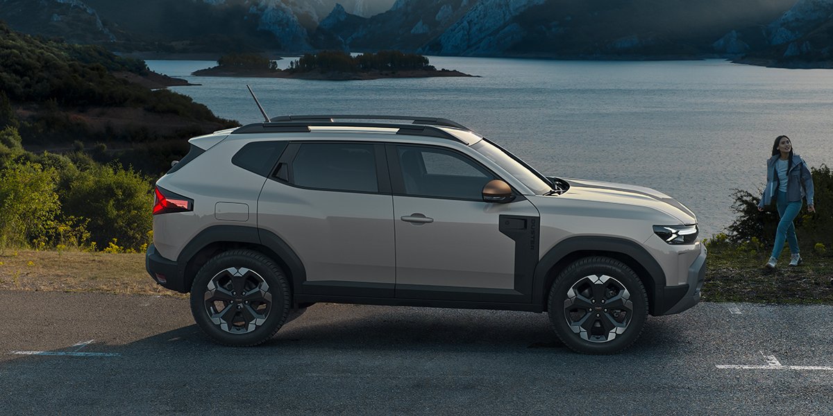 daciauk's tweet photo. Now available in full hybrid 140HP to take you wherever your journey leads. 🚙🌿
Discover more 👉 https://t.co/z6xXGP7Y1v
#SUV #FullHybrid #4x4 #ProudinDacia #BuiltTrue https://t.co/aG1olfgdMl