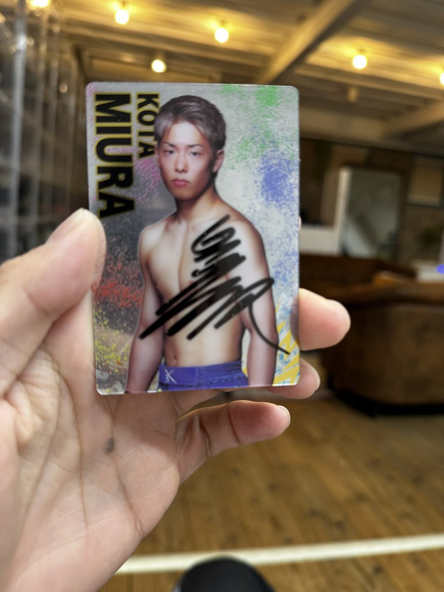 1_kouzi's tweet photo. RIZINウエハース

1発目はサッカーボール君。

repostしてくれた人にプレゼントする。

めちゃ男前やがな。 https://t.co/7VkIqggqFs