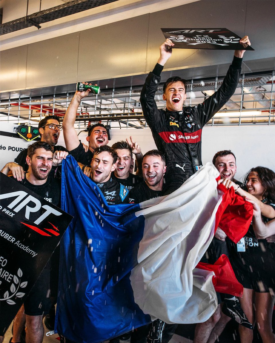 ARTGP's tweet photo. The ART of celebration ✨

Happy monday and happy week everyone 🥳

📸 @parcferme_co https://t.co/yogtlGEX4U