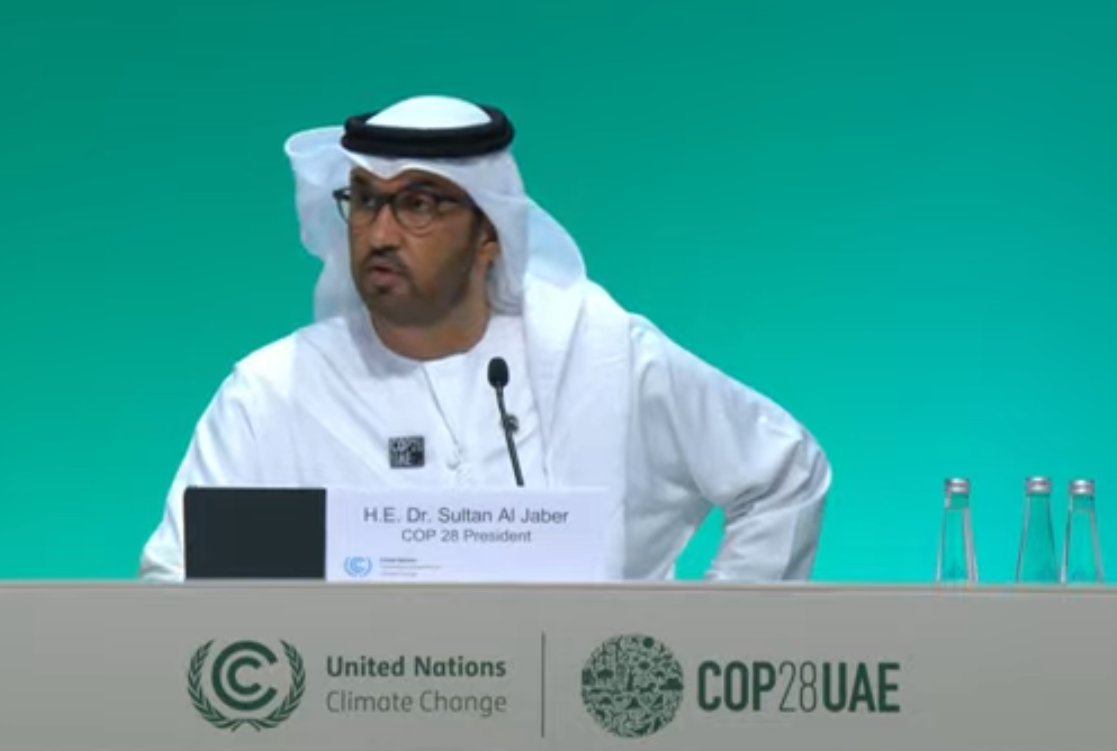 Après la dévastatrice vidéo où il contredisait le Giec, Sultan Al-Jaber reconnaît qu'il faut réduire de 43% les émissions de Ges mondiales d'ici à 2030, si l'on veut atteindre #neutralitecarbone.  @COP28_UAE 1/2