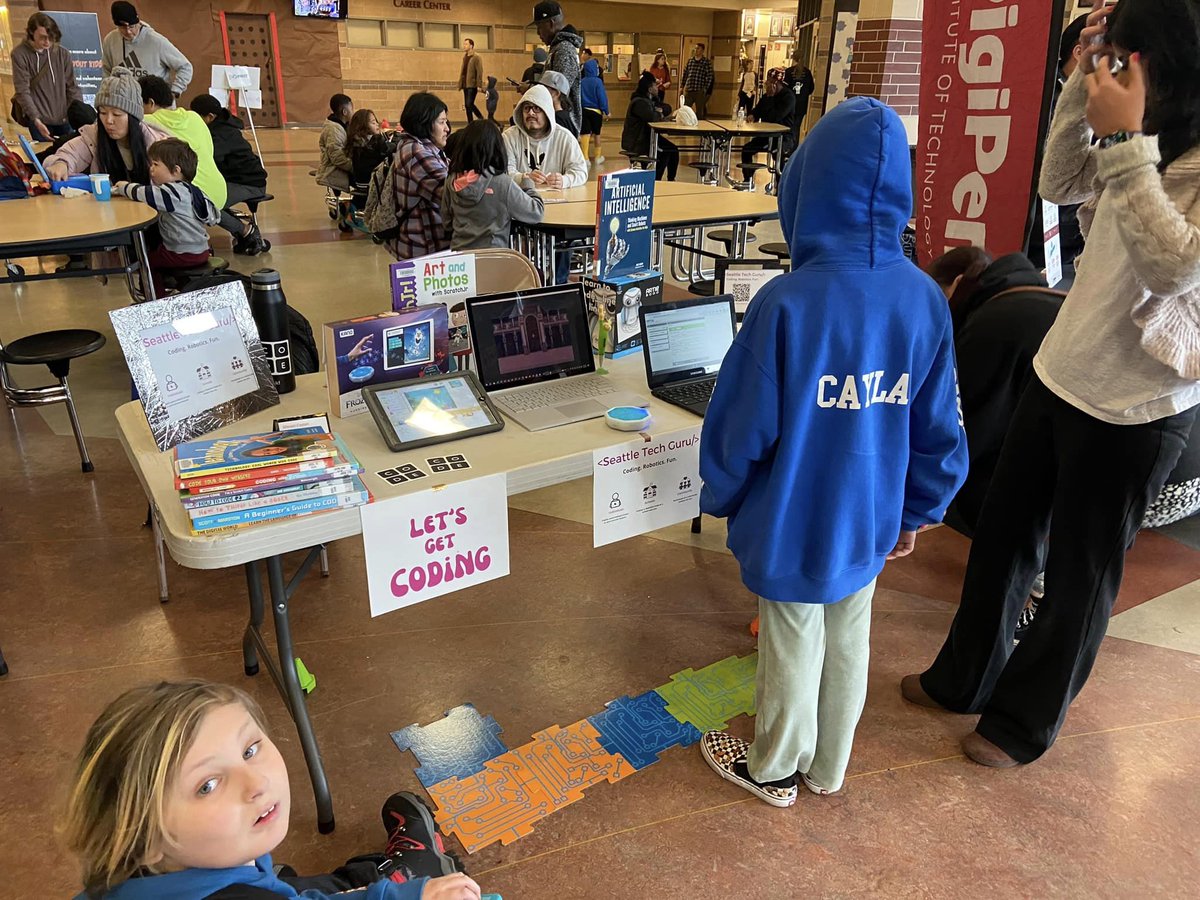 RodneyRaccoon's tweet photo. Had a GREAT time last Saturday! Thank you all for coming out and joining Teched Out Technology Summit!!!
#wayoutkids #rodneyraccoon #tacomaevents #tacomawashington #techigeeks https://t.co/6kZPkUmq5w