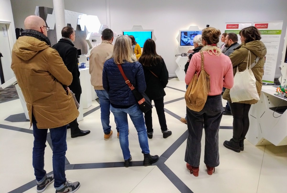 [𝐃𝐢𝐠𝐢𝐭𝐚𝐥 𝐈𝐧𝐧𝐨𝐯𝐚𝐭𝐢𝐨𝐧 𝐒𝐞𝐚𝐬𝐨𝐧𝐬] 
Ce matin, les visites ont débutées chez CEA avec le démonstrateur technologique, puis le Showroom Interface <a href="/Inria/">Inria</a> ainsi que le démonstrateur e-Vecase au CITC-EuraRFID🙌

#demonstrateur #innovation #technologie #AI