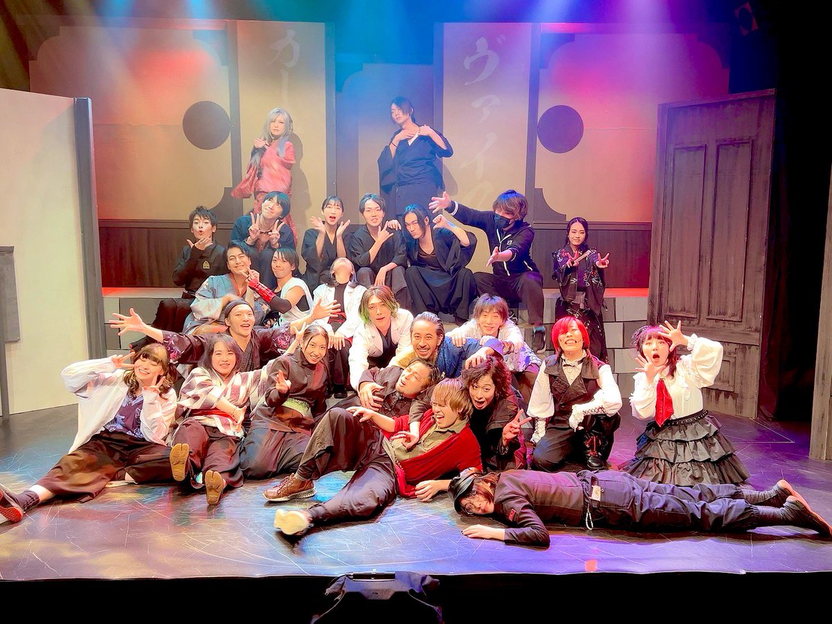 劇団旅人　第二回本公演
「ヴァイスカーネーション」
無事、終演致しました。
ご来場頂いた皆様、本当にありがとうございました！

本当に幸せな空間でした✨
沢山話したい事がありますが、それは追々ね。
全員が本気で向き合ってくれた作品。
ありがとね

#ヴァイカネ