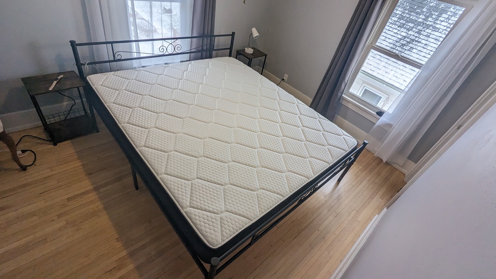 bedtime_reviews's tweet photo. The Plank Firm is an affordable all-foam mattress tailored for sleepers looking for one of the firmest mattresses sold online. Its innovative design includes a flippable feature offering two firmness levels.
Watch the full video review via the link:
https://t.co/AD9bhUlS4J https://t.co/YQiHGCo8au