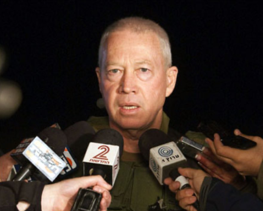 الصراع المعلن بين رئيس حكومة الاحتلال الاسرائيلي نتنياهو ووزير الدفاع غالانت يؤكد على حقيقة قرآنية ثابتة  نراها رؤيا العين على جبهات الحرب في غزة و جبهات الصراع السياسي في جنبات دولة الاحتلال ﴿ لَا يُقَاتِلُونَكُمْ جَمِيعًا إِلَّا فِي قُرًى مُّحَصَّنَةٍ أَوْ مِن وَرَاءِ جُدُرٍ ۚ