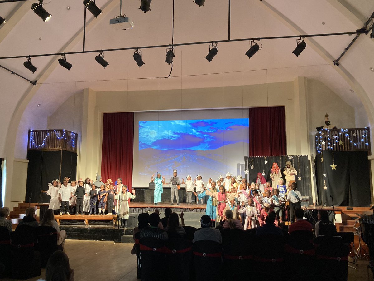 hackman_mrs's tweet image. Well done to all the Year 1-4 teachers and children, the Nativity dress rehearsal was a great success! @St_Andrewsturi