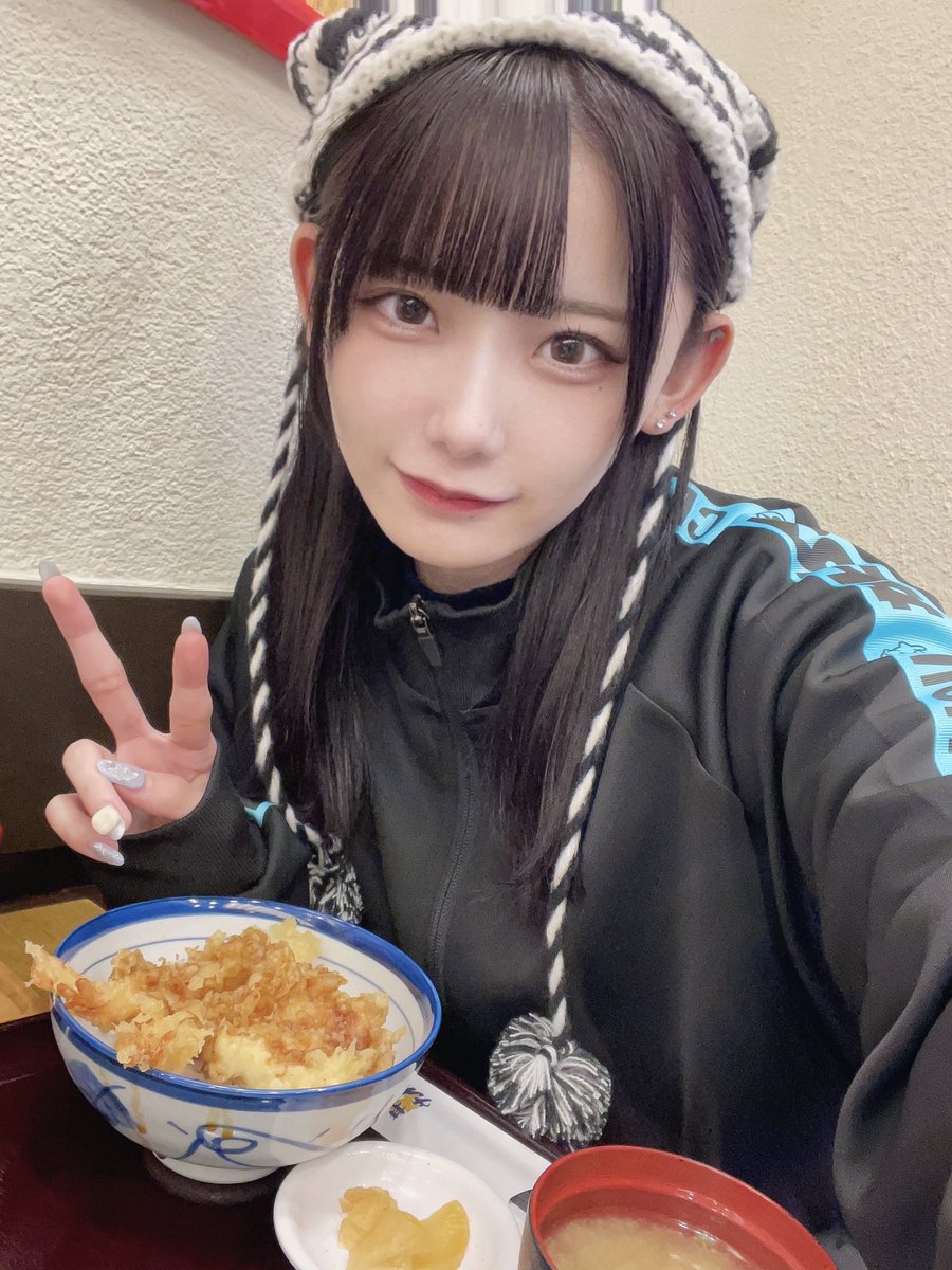babyblue__72's tweet photo. 初てんや🍤 https://t.co/Kv0h2C4oUv