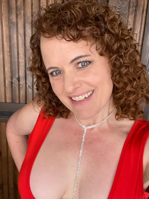 Saturday was White night, so I wore red. 😋😁 https://t.co/2sQH8zniaI  #reddress  #milf #redhead #party<a href="/tag/party"class="tags"><span>#party</span></a><a href="/tag/redhead"class="tags"><span>#redhead</span></a><a href="/tag/reddress"class="tags"><span>#reddress</span></a><a href="/tag/milf"class="tags"><span>#milf</span></a>