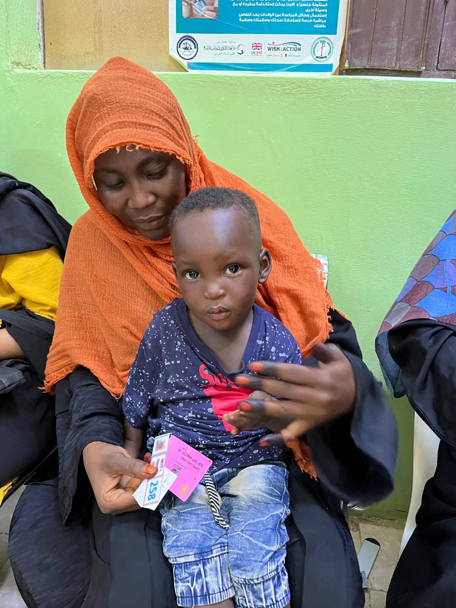 UNICEFSudan's tweet photo. Ammuna uses the cash to buy food and milk for Ali. She learns about health and hygiene practices while waiting for payment at the primary healthcare centre.
With @BMZ_Bund & @KfW_FZ_int, UNICEF completed the latest cash distribution under the #MCCTplus programme. https://t.co/Mo1H4tICNr