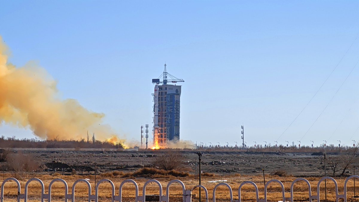 wulei2020's tweet image. Here are some high-resolution images of the #LongMarch2C rocket launched today. 

The  #twostage Long March-2C model is China's #longest-serving carrier rocket. It has pioneered many upgrades and new rocket technologies over the past four decades.  

(Photo: Luo Xi/ 空天逐梦）