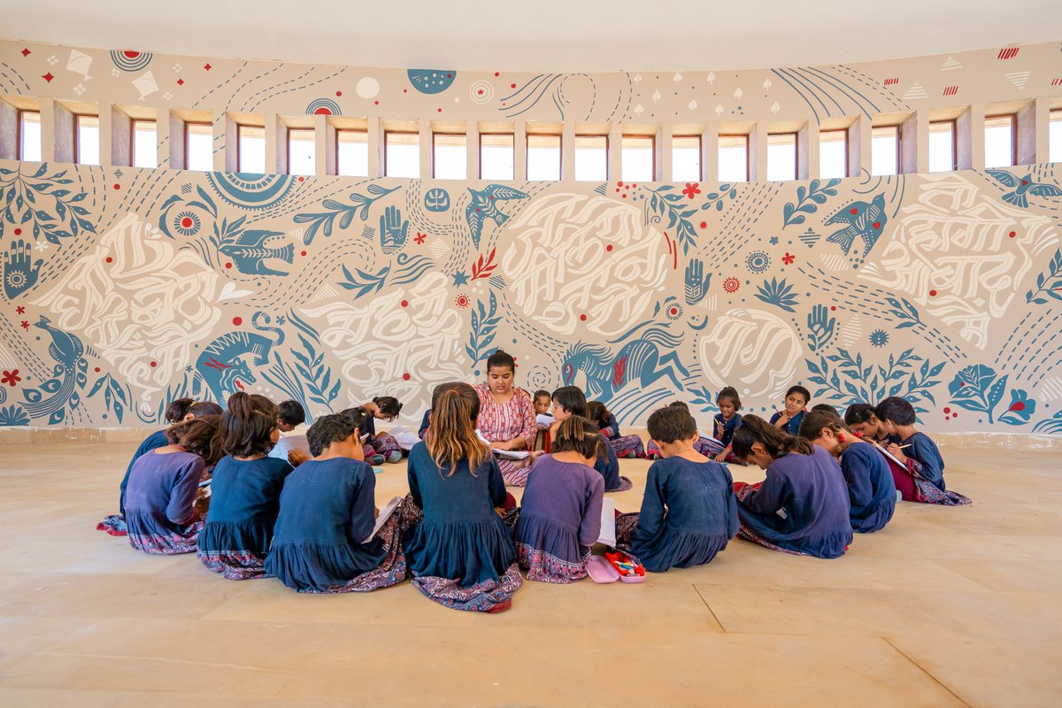 St+art India (@streetartindia) on Twitter photo Reveal 8th Grade | <a href="/kritimonga/">Kriti Monga</a> | Jaisalmer Gyaan Centre
At the heart of this Grade 8 mural by Kriti lies Devanagari lettering, visualised into kites that soar high and provoke a flight for achieving one's dreams for the girls of Rajkumari Ratnavati Girls School. Reveal 8th Grade | <a href="/kritimonga/">Kriti Monga</a> | Jaisalmer Gyaan Centre
At the heart of this Grade 8 mural by Kriti lies Devanagari lettering, visualised into kites that soar high and provoke a flight for achieving one's dreams for the girls of Rajkumari Ratnavati Girls School.