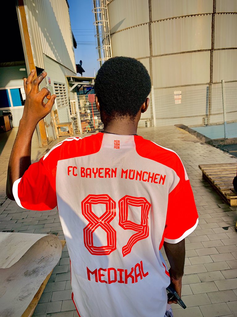 OdaMedikal's tweet photo. My name rings a bell like Jehovah, y’all should witness (Jehovah Witness) 🤣🤝🏾 #BarssMyNeqqa #Barss https://t.co/uz3VfeP1tb
