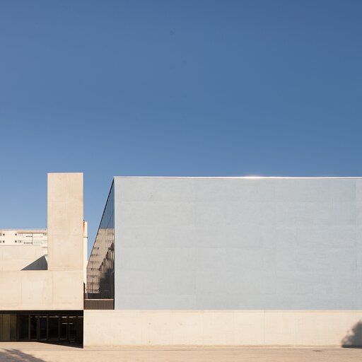 veredes, arquitectura y divulgación (@veredes) on Twitter photo ¡Buen #brutalmonday!
Saneamiento y ampliación de la piscina de Bagneux, Francia
Revalorización de un barrio
Dominique Coulon et associés, Architectes <a href="/coulon_associes/">Dominique Coulon & associés</a>
Fotografías : Clément Guillaume, David Romero-Uzeda ¡Buen #brutalmonday!
Saneamiento y ampliación de la piscina de Bagneux, Francia
Revalorización de un barrio
Dominique Coulon et associés, Architectes <a href="/coulon_associes/">Dominique Coulon & associés</a>
Fotografías : Clément Guillaume, David Romero-Uzeda