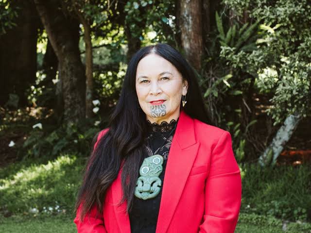 Catriona 💋🍾🛍👠🕷 tweet media