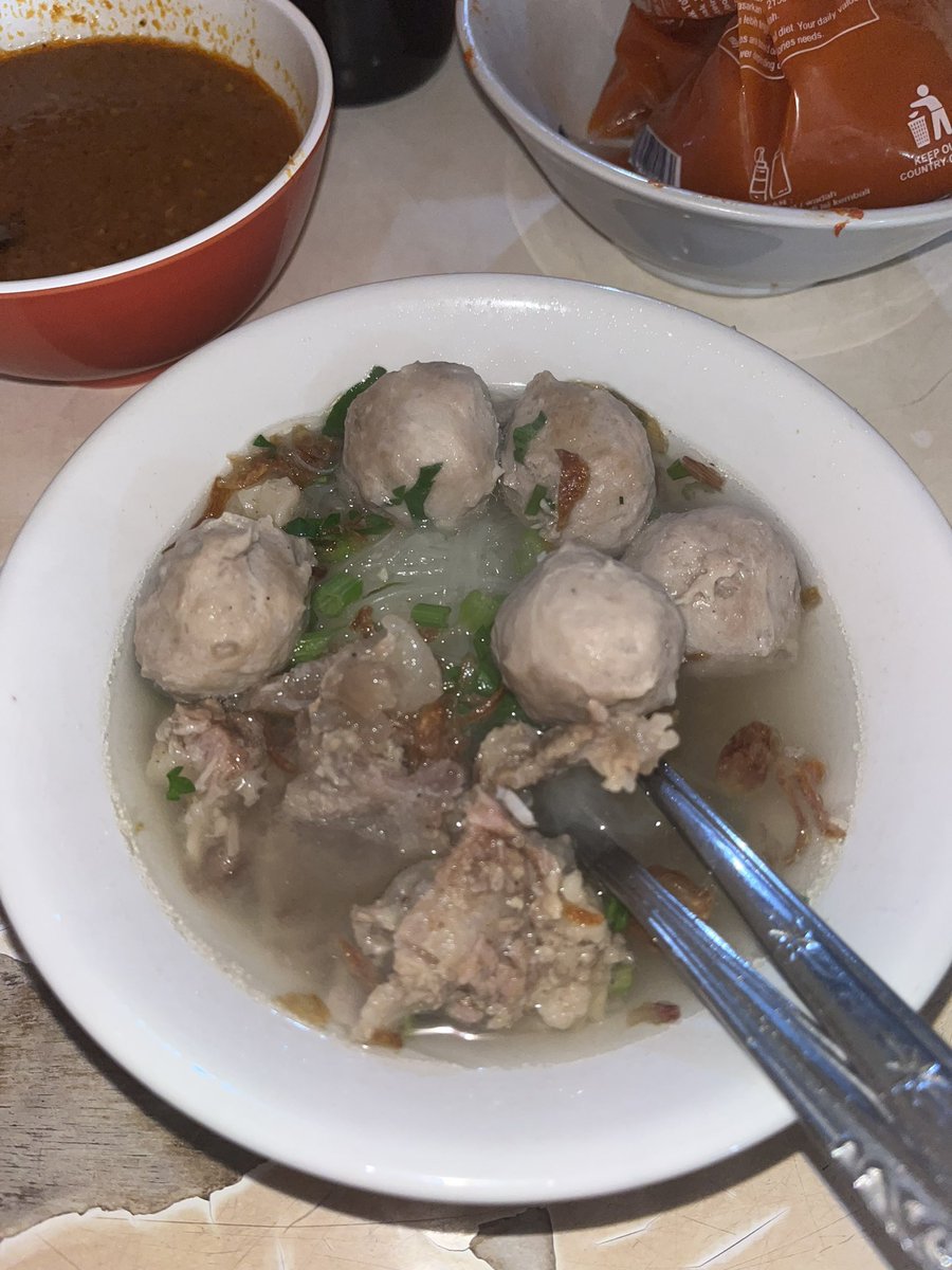 thisisthekey0's tweet photo. makan makan!! https://t.co/XrxvycRFiF