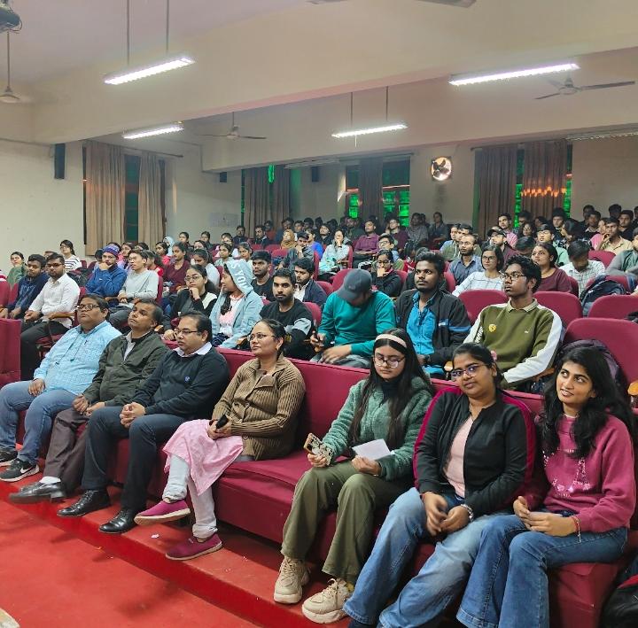 bhu_updates's tweet photo. Student #Leadership and #SkillDevelopment Initiative, Faculty of Commerce, organized lectures cum interactive sessions on "Business Communication &amp; Skill Development" and "Career Opportunities for Commerce Post Graduates". 
@VCofficeBHU https://t.co/LI052pAkdQ