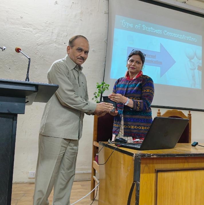 bhu_updates's tweet photo. Student #Leadership and #SkillDevelopment Initiative, Faculty of Commerce, organized lectures cum interactive sessions on "Business Communication &amp; Skill Development" and "Career Opportunities for Commerce Post Graduates". 
@VCofficeBHU https://t.co/LI052pAkdQ