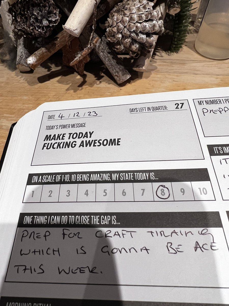 GBMC73's tweet image. 🤓 Happy Monday you lovely lot 🥰 #Loving todays #PowerMessage in my Journal 

👉🏻 Got a proppa busy week ahead of me so loads of #prep today which will help me #smash the week ahead ✅

🤓 #Buzzing to deliver  #CRAFT #Prac training this week .. its gonna be ##Epic 🔥

🤓 #LetsGo