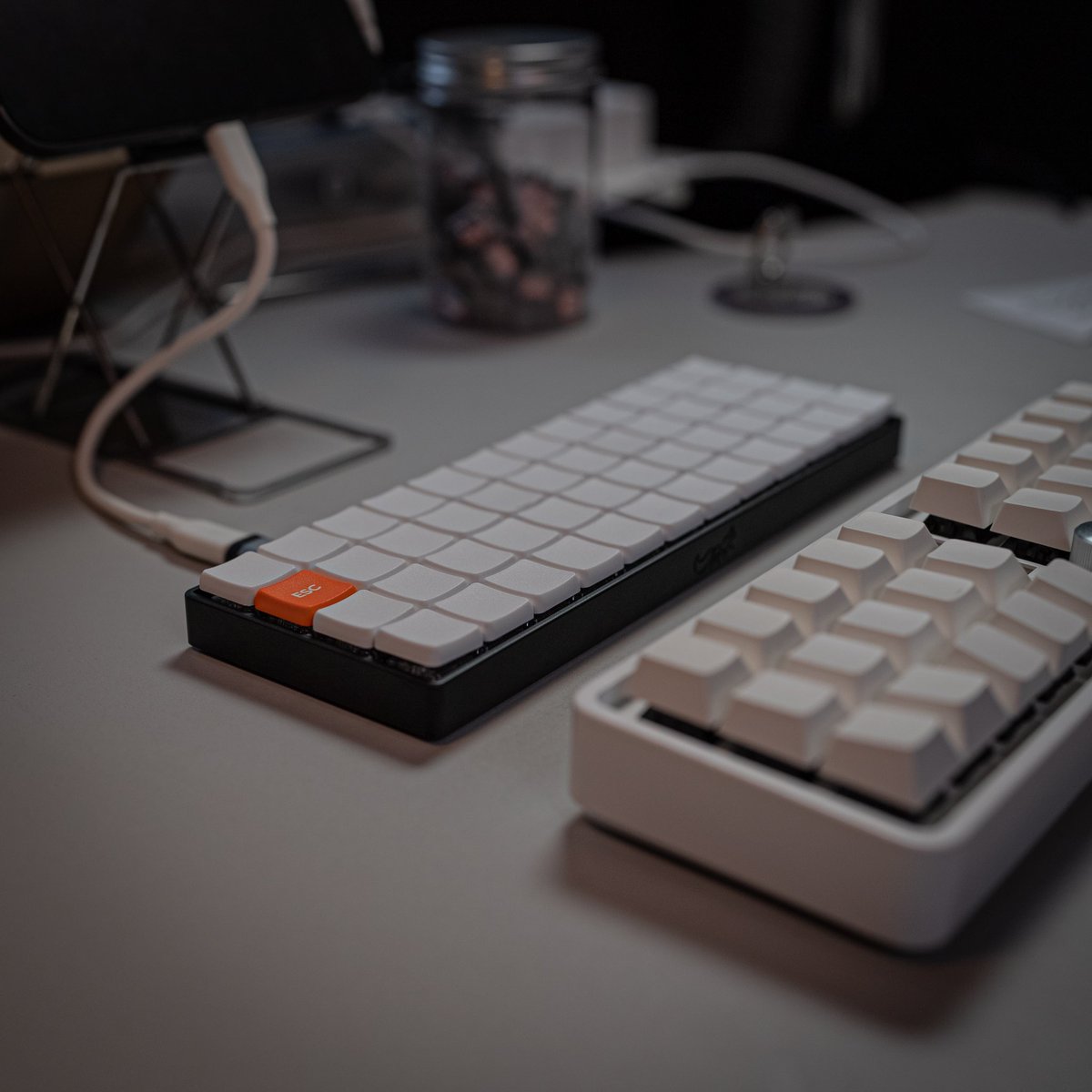 たった今、更にのっぴきならないキーボード「minipeg48」が届いた