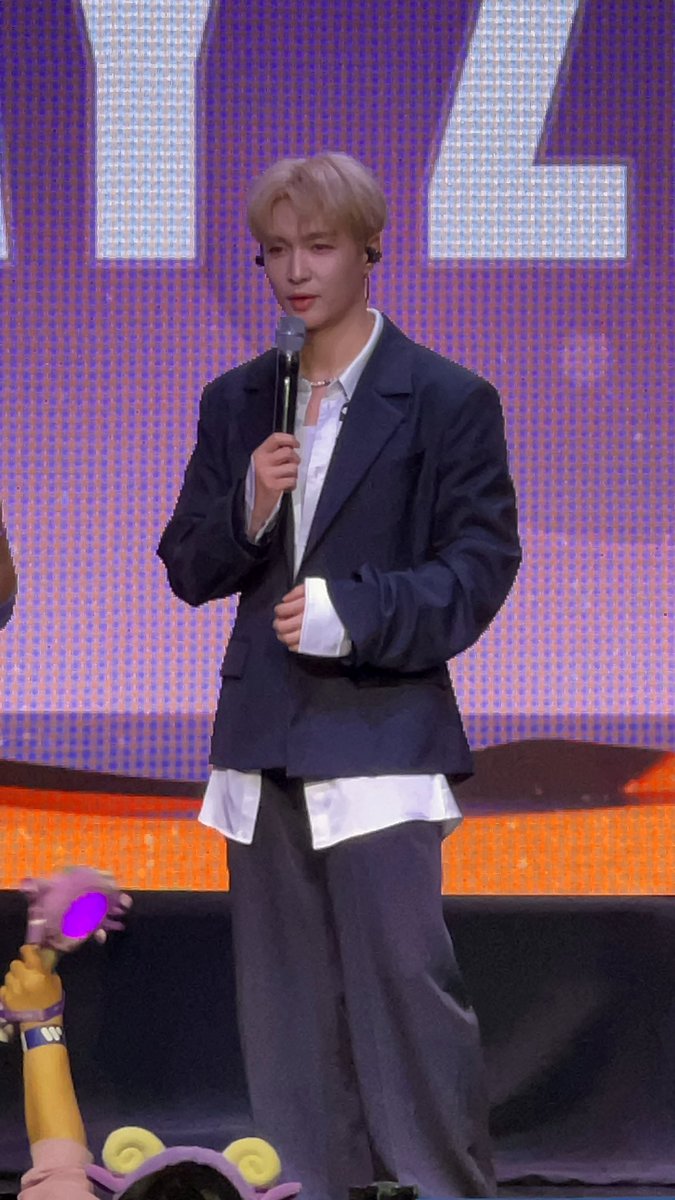 philconcerts's tweet photo. 2024 goal of Lay Zhang: Come to the Philippines more often!

#LayZhangManilaFanmeet @WarnerMusicPH https://t.co/5ap0eIomj4