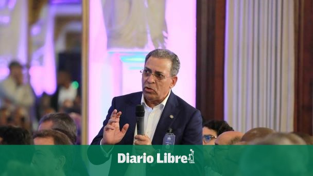 DiarioLibre's tweet photo. 👀 | #LasCincoMásLeídasDL | Geólogo Osiris de León advierte el Puente de la 17 ya cumplió su vida útil
🔗 https://t.co/Gf84fpGUSl
#DiarioLibre #Puente17 #VidaUtil #Arreglos #Intervenir https://t.co/RFvKCHR5Rm