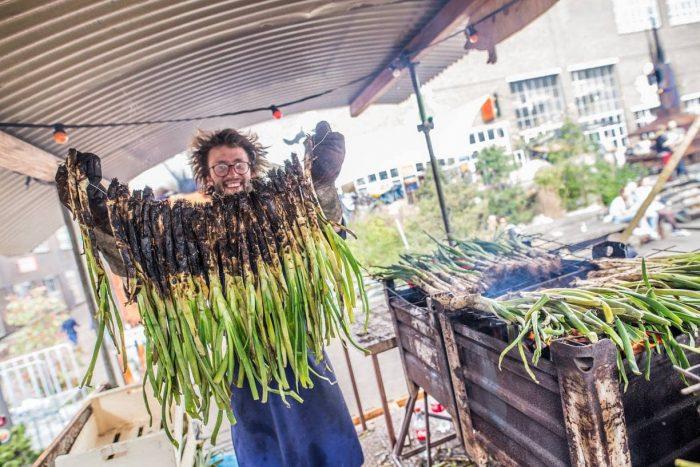 📆​ Temps de Calçots 🧅​​ Un català resident a Holanda distribueix "Calçotades" a domicili pel centre d'Europa 👇

👁️ 👉 n9.cl/554rt