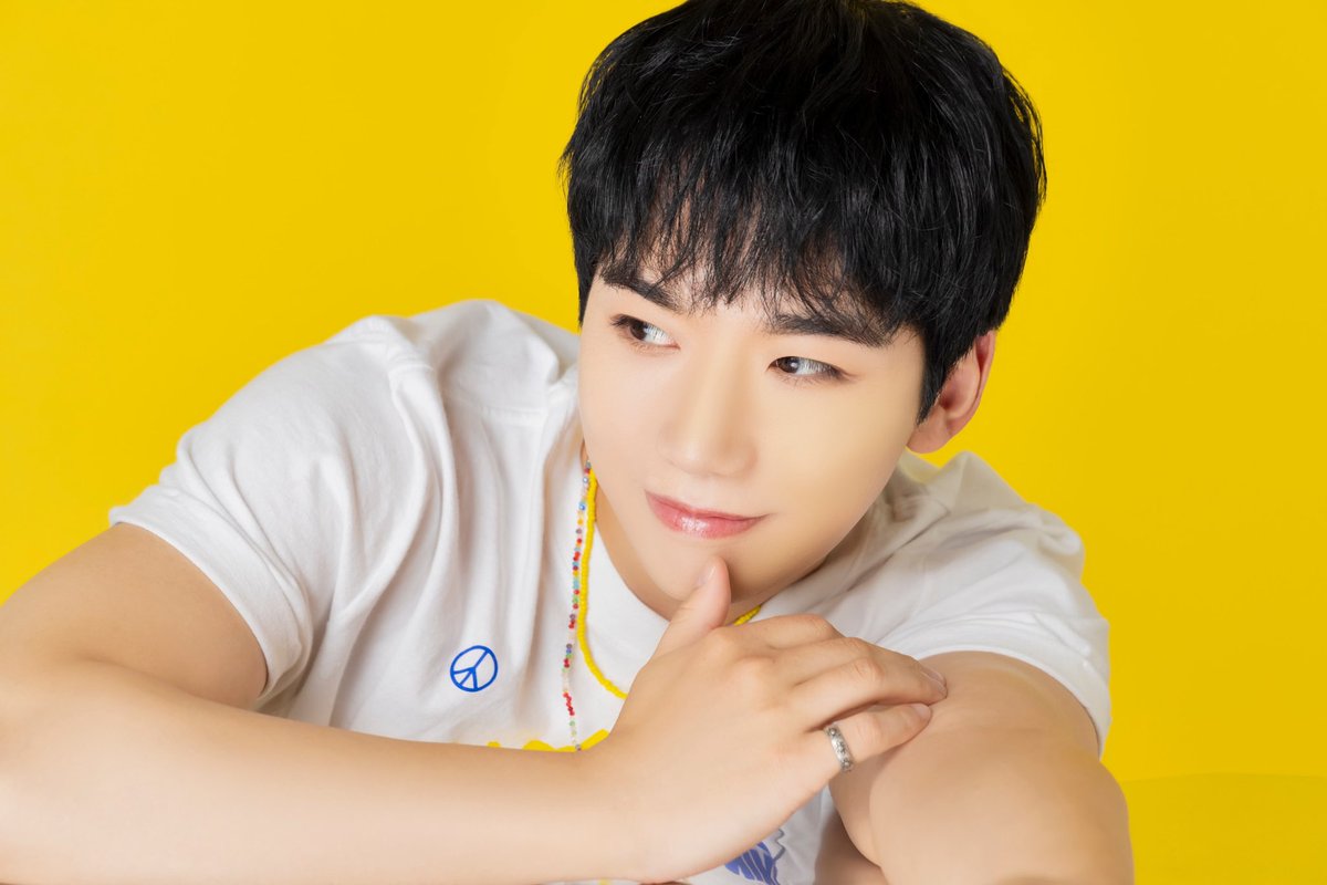 TSUTAYA_ASKS's tweet photo. 【イベント告知】
#RockHyeon
solo debut Single 「Over」
プロモーションイベント開催🎉

開催日時:12/5(火)
【1部】15:30〜
【2部】18:00～
【物販】13:00〜
会場:TSUTAYA浅草ROX店3階
※一部案内に不備が御座いましたので、
再投稿させて頂きます

フリー観覧は御座いません

#TSUTAYA #浅草 #ROX https://t.co/Gv3jiEnfwr