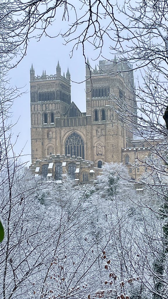 GaryBankhead's tweet photo. Durham, anything but a grey city - especially in winter! https://t.co/Mq2fUsuoTC