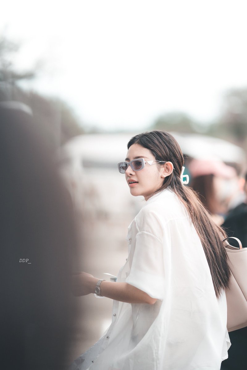 Snack_ajs's tweet photo. เหมือนเสื้อนักศึกษาเลย  555  คณะไหนครับ https://t.co/G83u4q3JFk