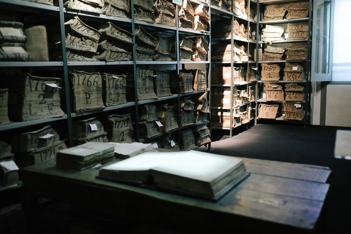 L'<a href="/UNESCO_fr/">UNESCO en français</a> est attachée à protéger le patrimoine de #Naples sous toutes ses formes. Cette année, les archives de l’ancienne banque publique napolitaine ont rejoint notre registre Mémoire du monde, qui recense le #patrimoine documentaire mondial.