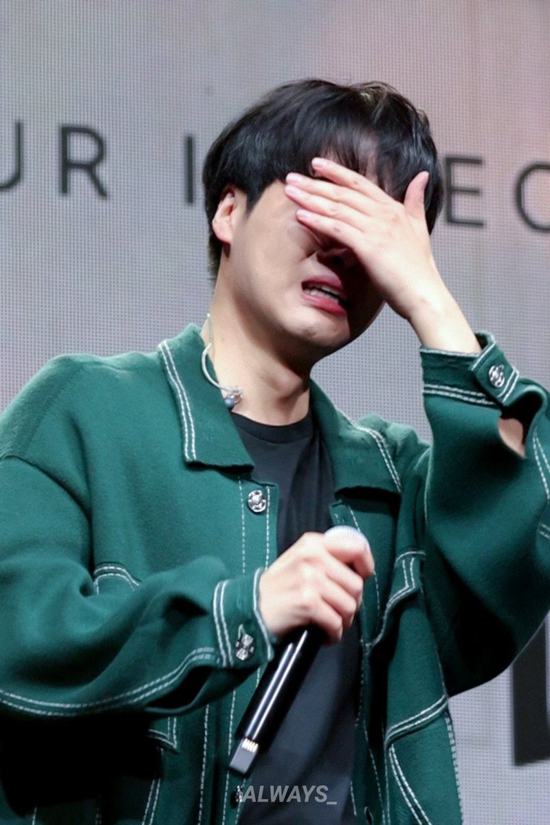ALWAYS_jong_'s tweet photo. 뿌엥세종이••
끝까지 웃으면서 퇴장하려는 모습이 너무예뻐🥹

#양세종 https://t.co/avl34pO4rj