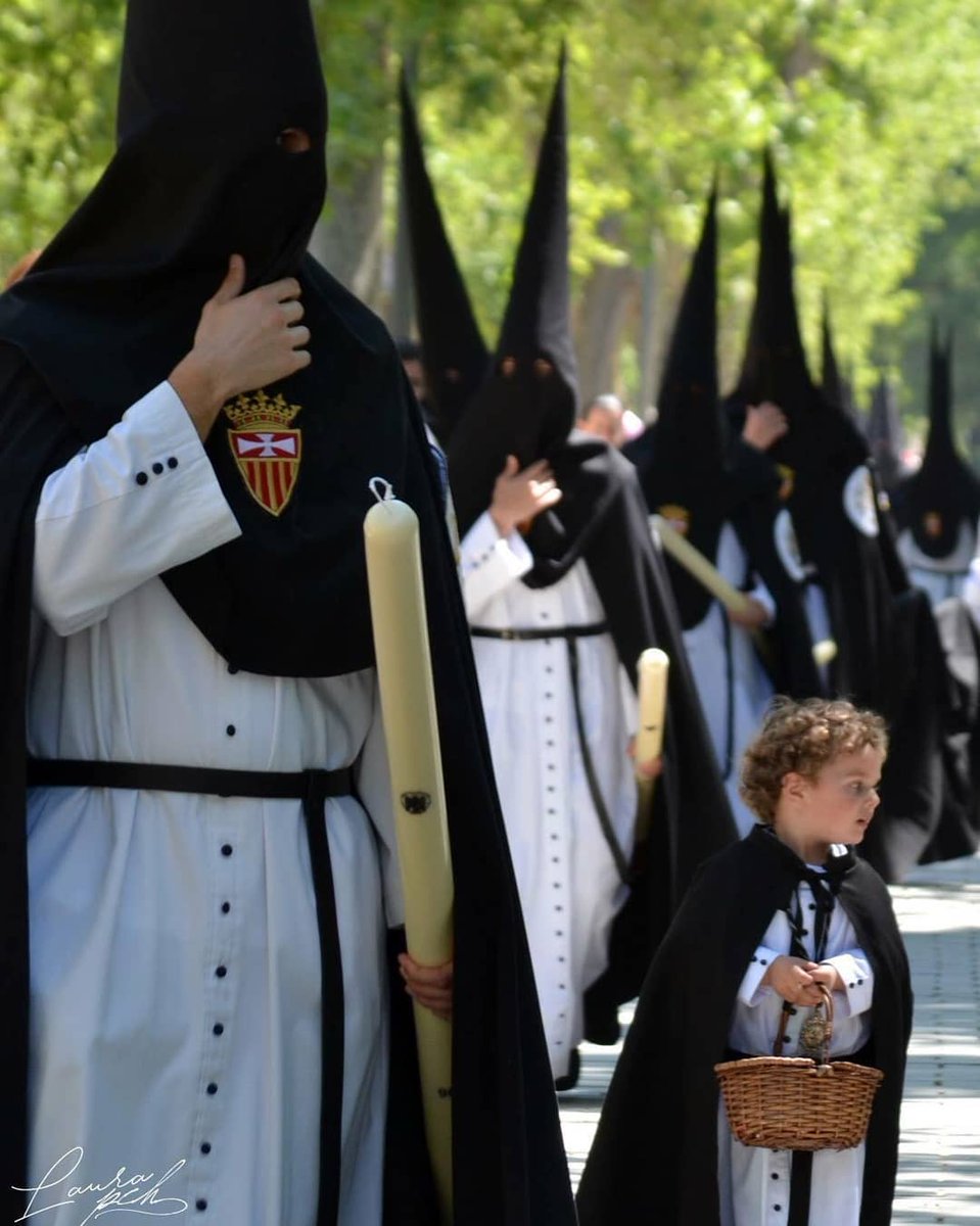 #UnLunesmenos

📷 Laura Navas (<a href="/laura_pCh/">Laura Navas</a>)

#PorunMundomejor
#TDSCofrade 
#HdadSantaGenoveva
#SantaGenoveva