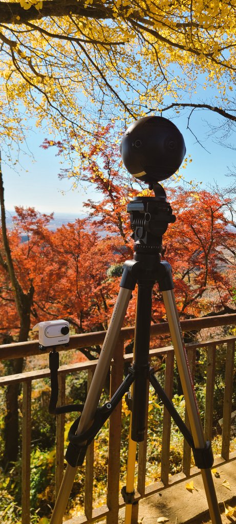 geeeen_masato's tweet photo. これがInsta360ヘビーユーザーの自撮りセッティングです。
#insta360pro
#insta360go3 https://t.co/Z2OnNU194S