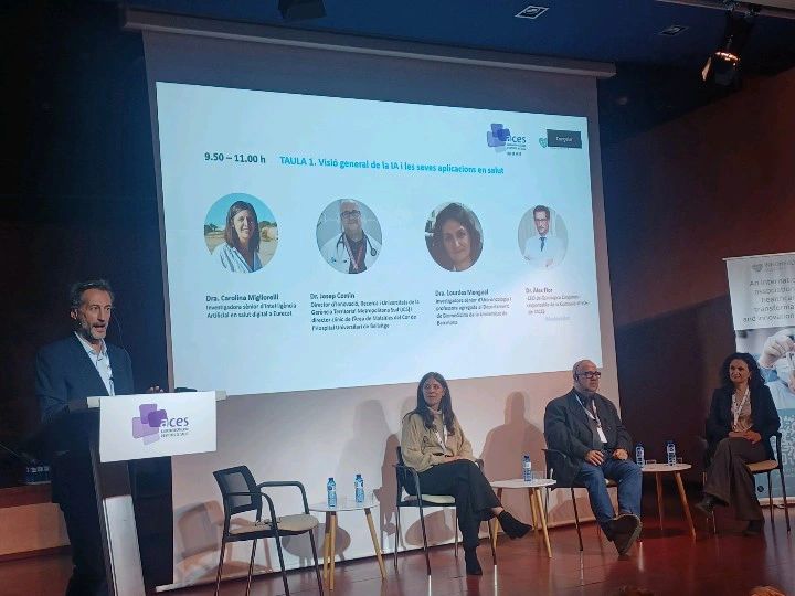 Quirurgica_bcn's tweet photo. Amb els amics d'@ACEScat reflexionant junts sobre l'impacte de la Intel.ligència artificial a la salut. 
Amb @CmiglioF de @Eurecat_news 
Amb @JosepComin de @hbellvitge 
Amb @loumengual  de @UniBarcelona 
I @AlexFlorCosta CEO de @Quirurgica_bcn
#SimposiIA https://t.co/gylyyw6Fm3